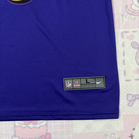 Baltimore Ravens Lamar Jackson #8 NFL Jersey - Picture 4 of 6